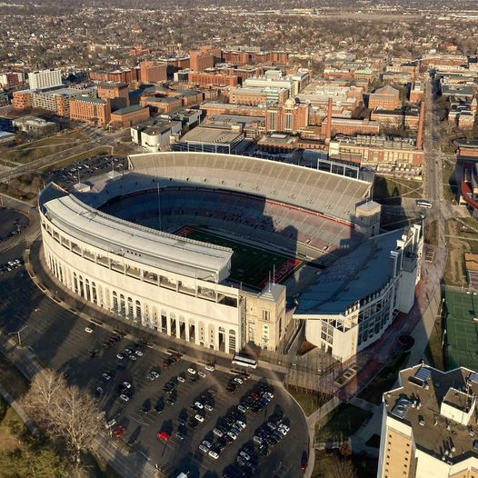 Stadium Helicopter Tour - Kansas City Helicopter Tours