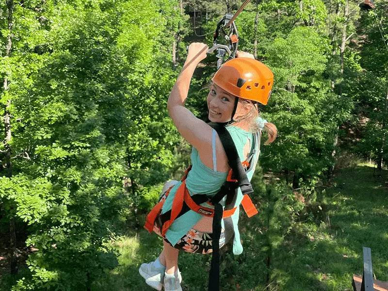 hochatown-zipline-tour-